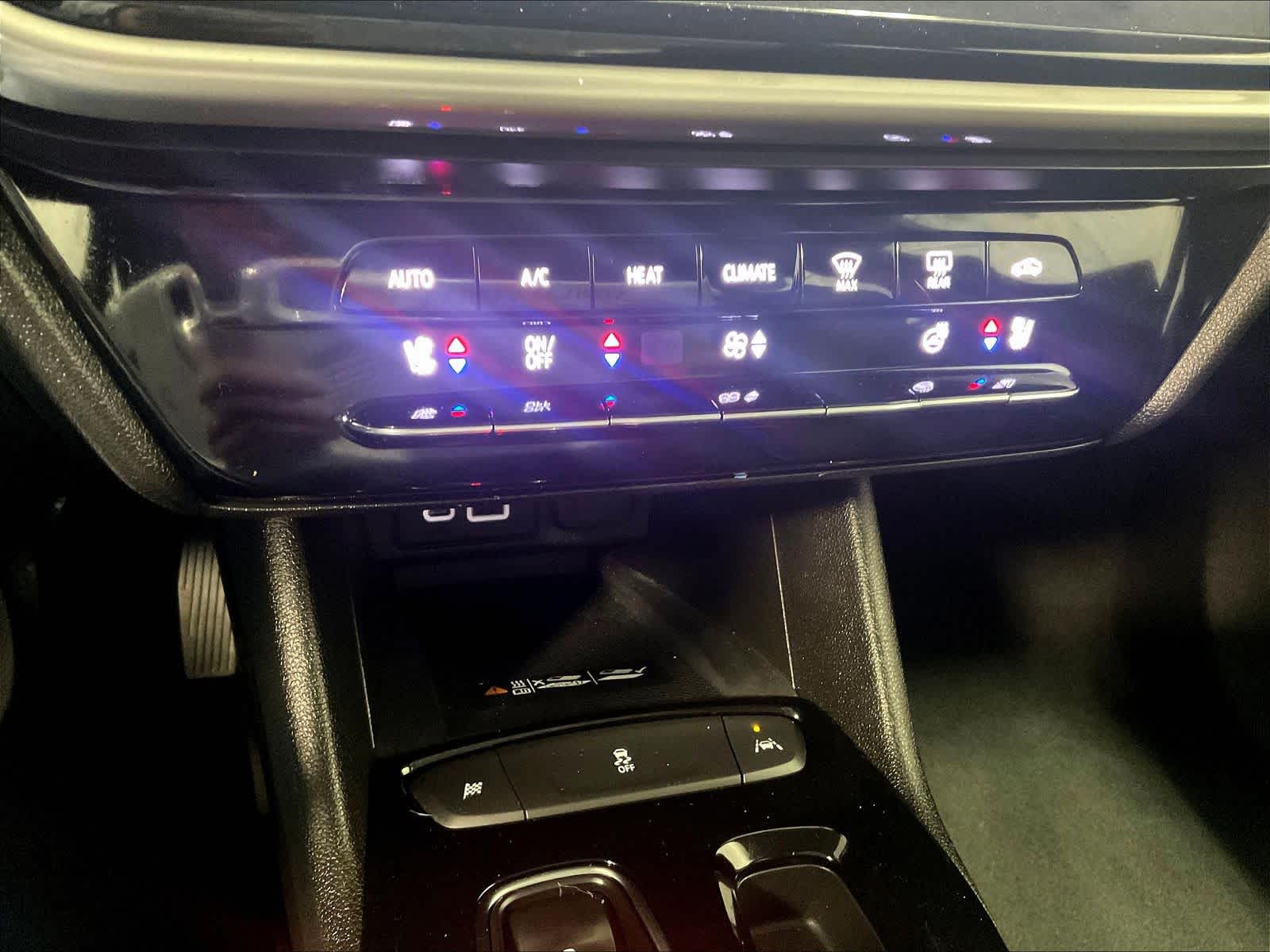 2022 Chevrolet Bolt EUV Premier - Photo 25