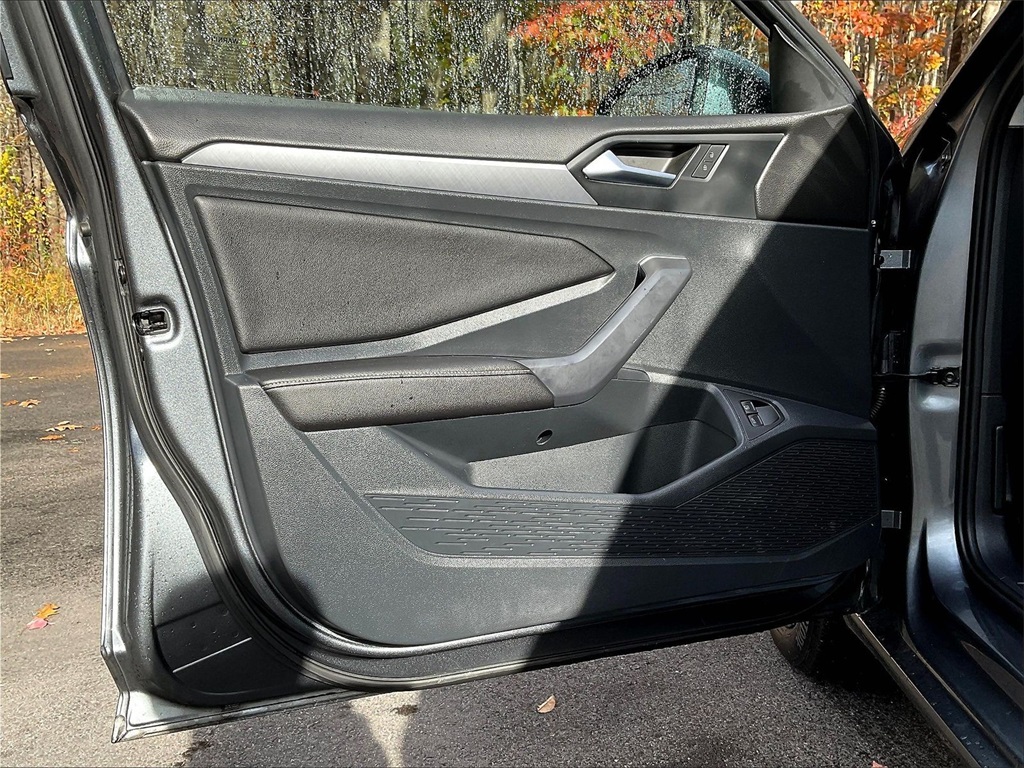 2023 Volkswagen Jetta 1.5T SE - Photo 9