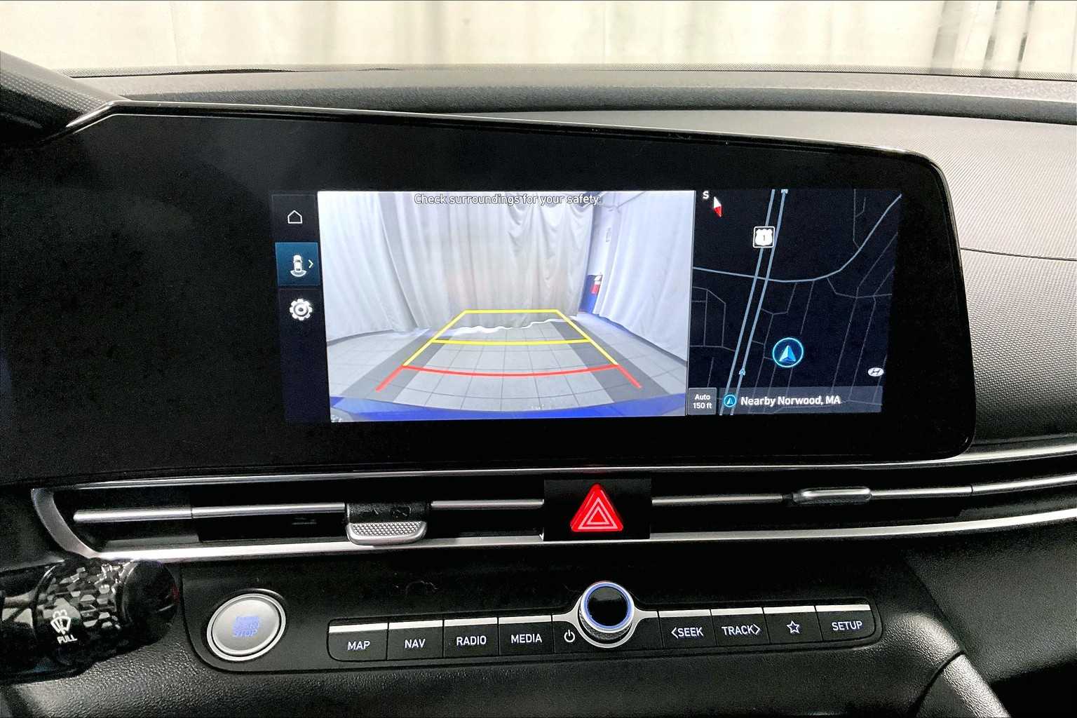 2023 Hyundai Elantra SEL - Photo 19