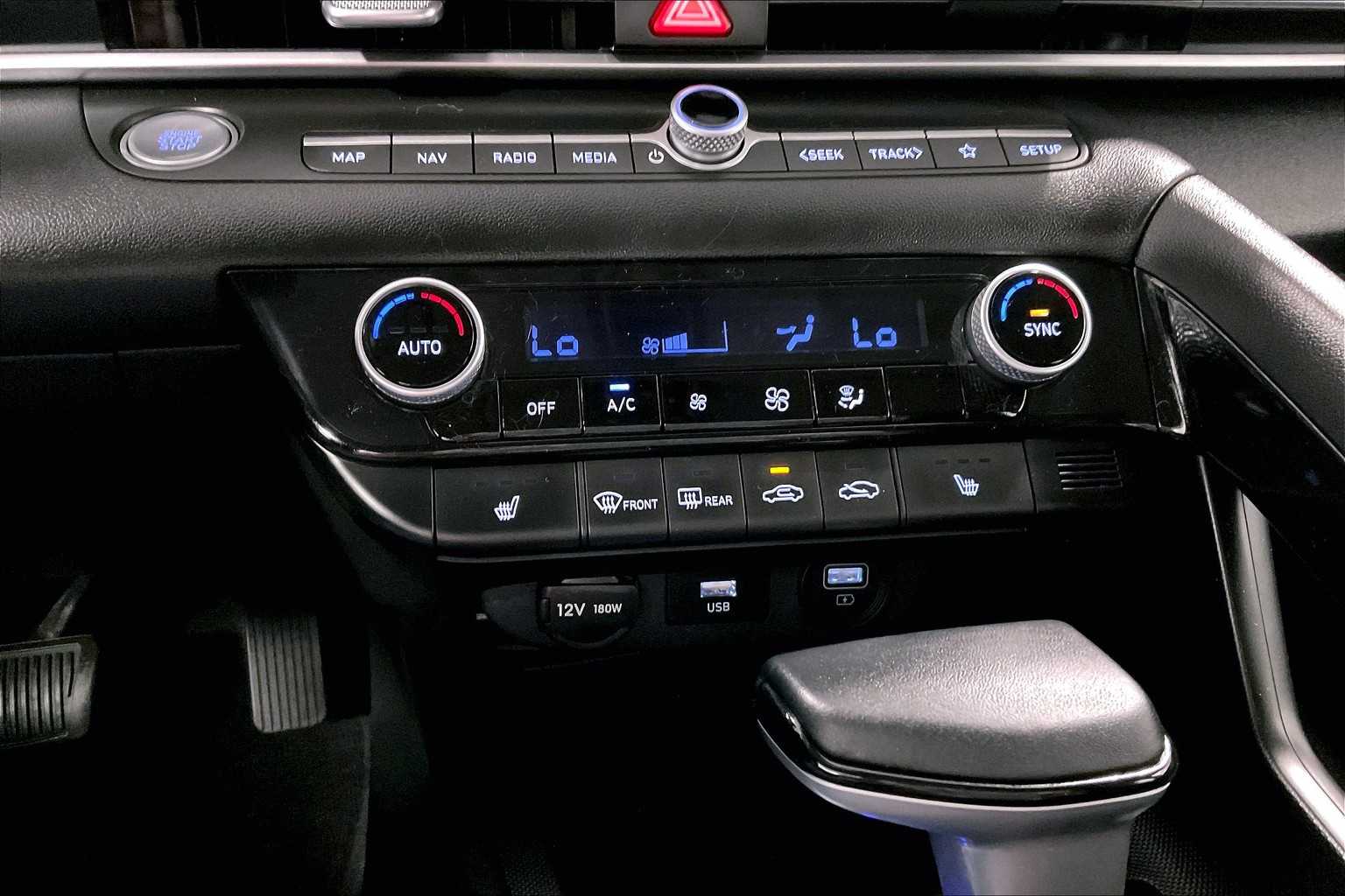 2023 Hyundai Elantra SEL - Photo 25