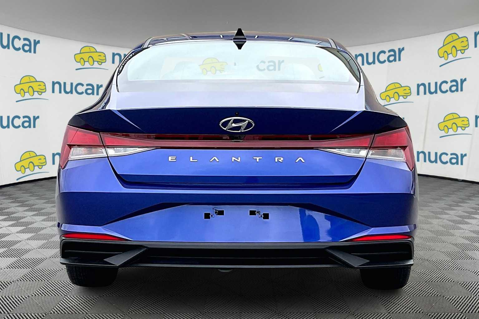2023 Hyundai Elantra SEL - Photo 5