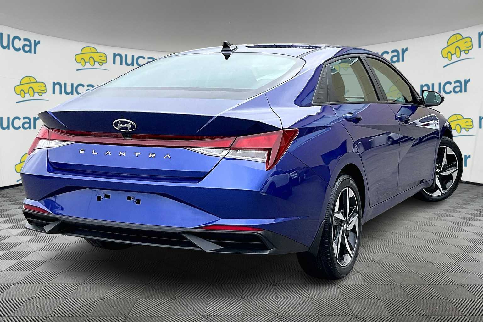 2023 Hyundai Elantra SEL - Photo 6