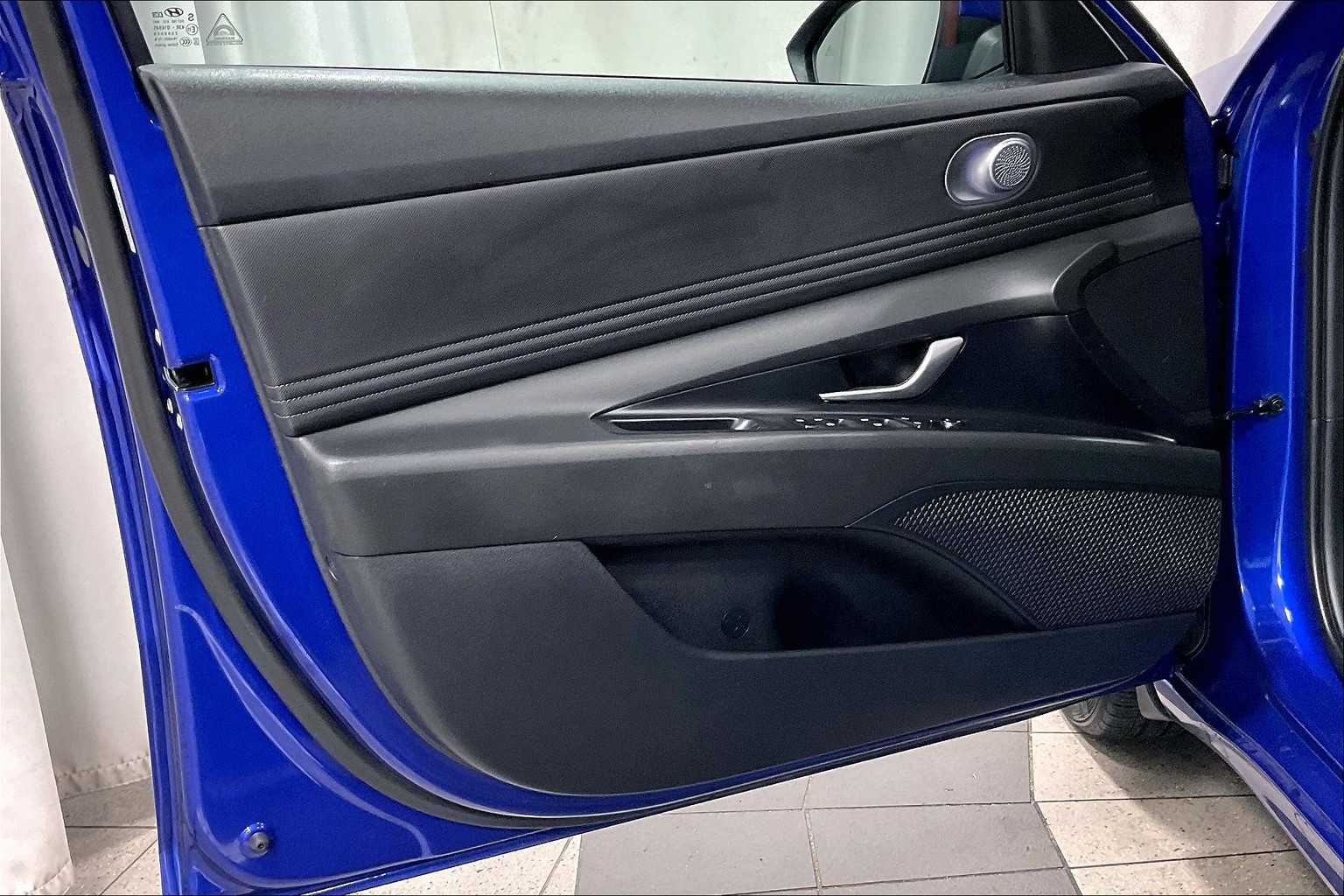 2023 Hyundai Elantra SEL - Photo 9