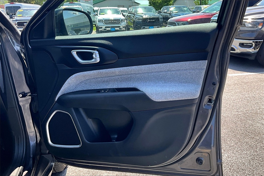 2022 Jeep Compass Latitude - Photo 12