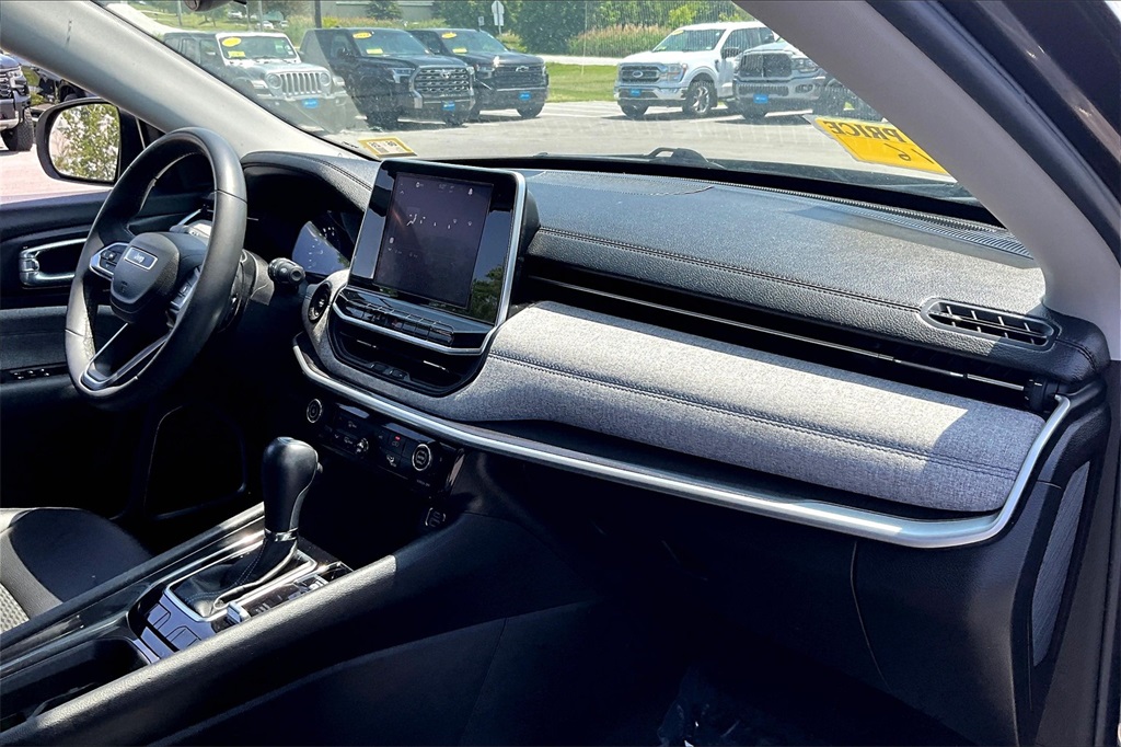 2022 Jeep Compass Latitude - Photo 14