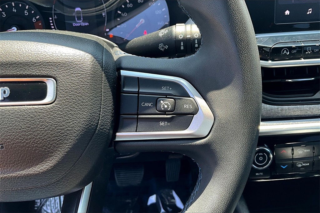 2022 Jeep Compass Latitude - Photo 24