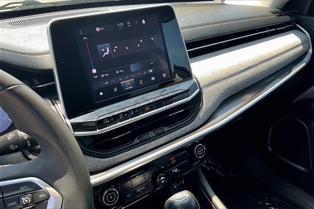 2022 Jeep Compass Latitude - Photo 26