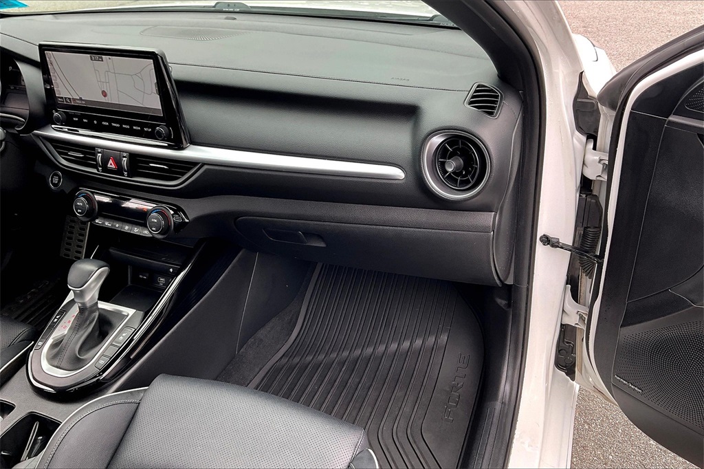 2023 Kia Forte GT-Line - Photo 12
