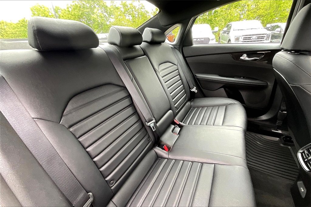 2023 Kia Forte GT-Line - Photo 15
