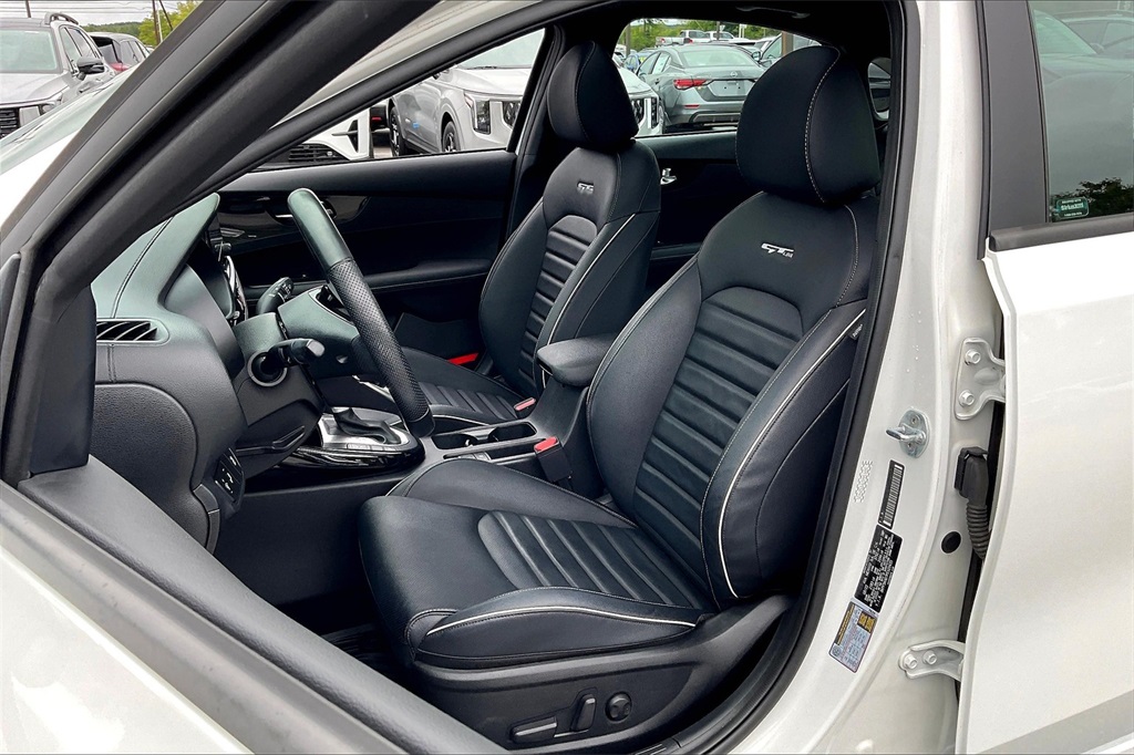 2023 Kia Forte GT-Line - Photo 9