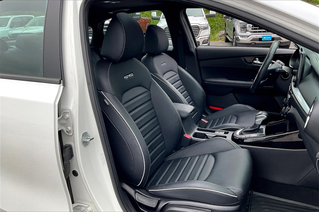2023 Kia Forte GT-Line - Photo 10
