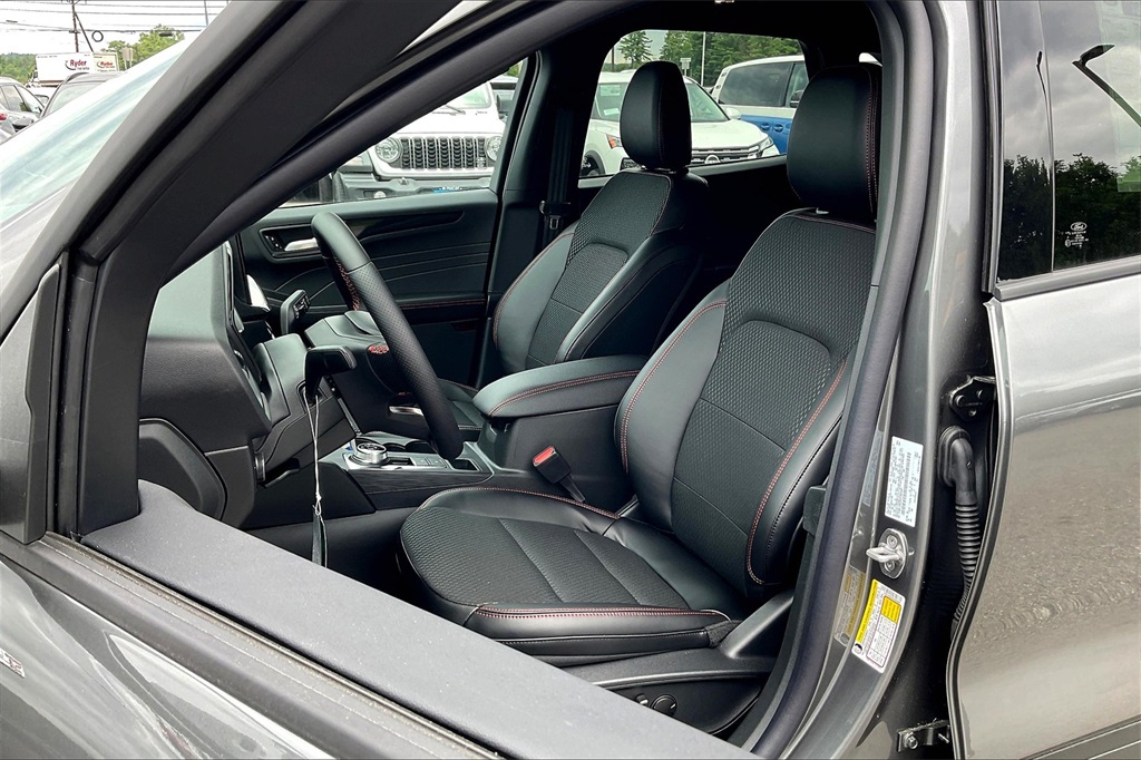 2025 Ford Escape Hybrid ST-Line Select - Photo 11