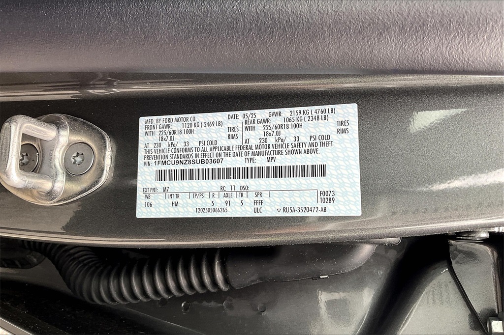 2025 Ford Escape Hybrid ST-Line Select - Photo 16