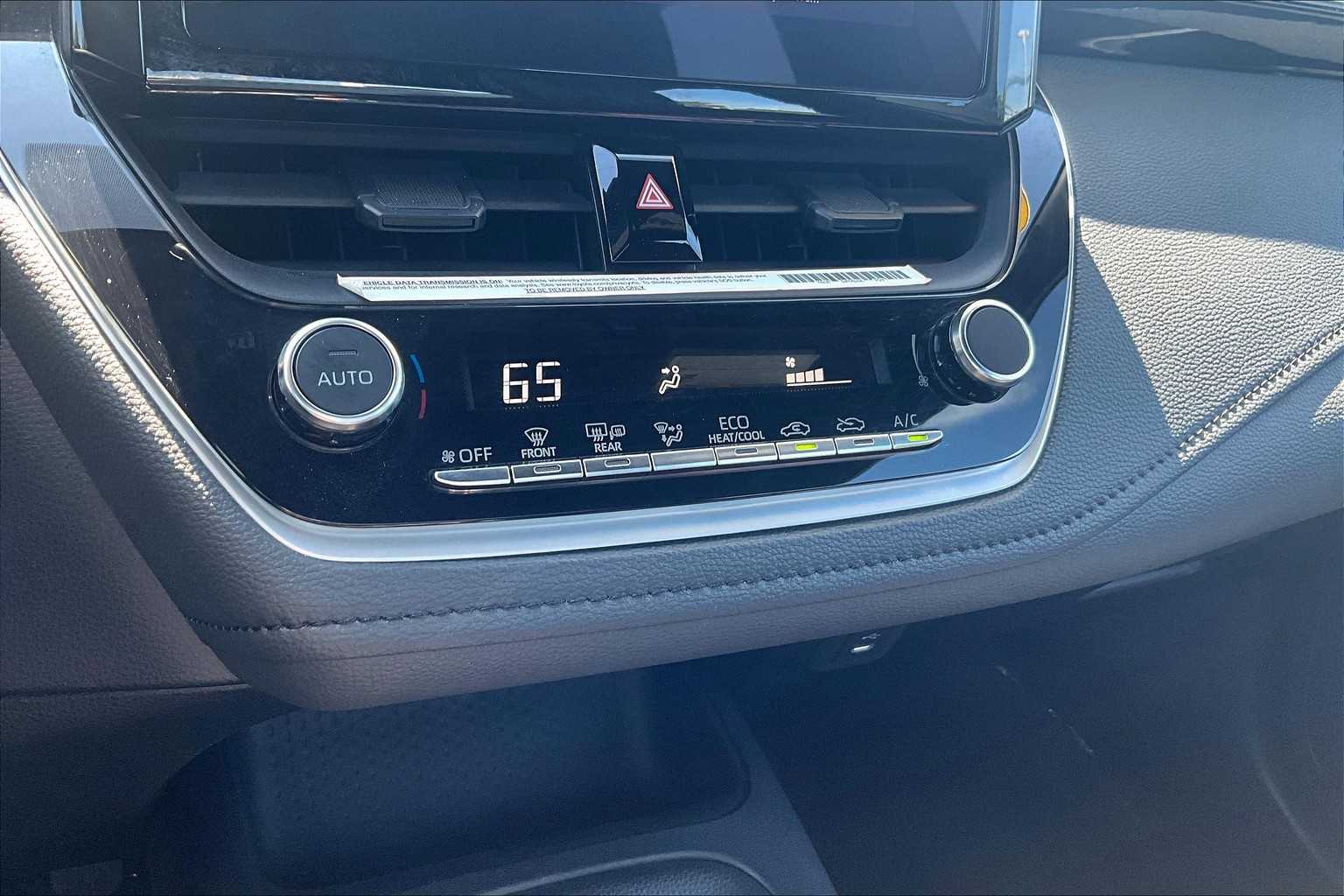 2023 Toyota Corolla SE - Photo 26