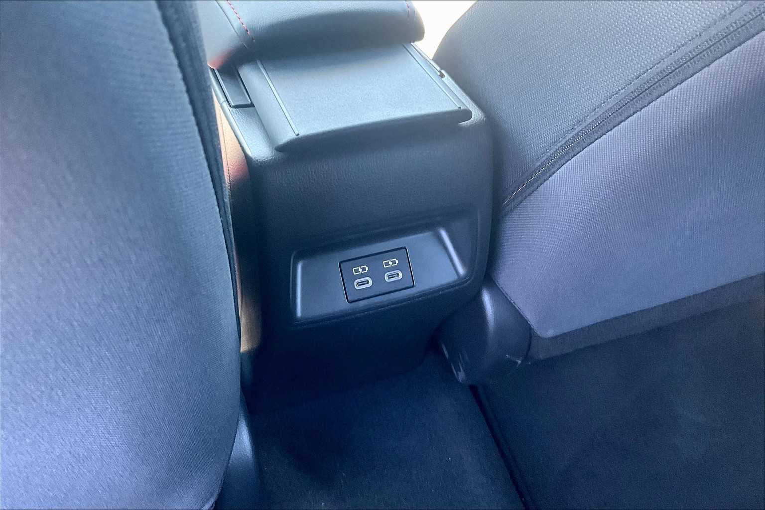 2023 Toyota Corolla SE - Photo 28