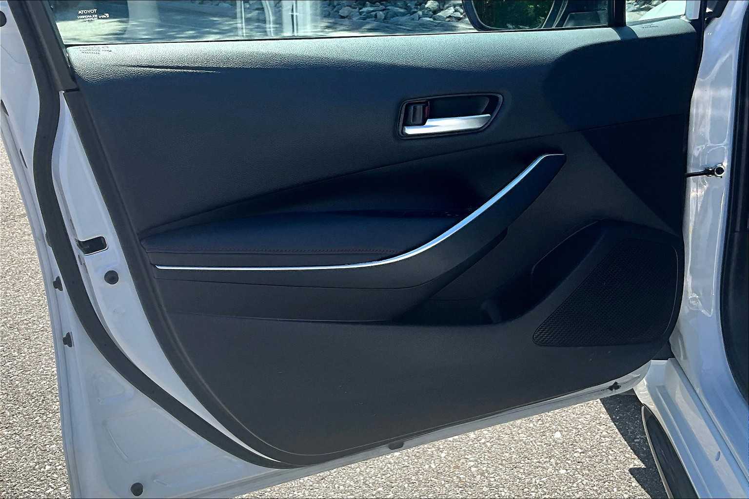 2023 Toyota Corolla SE - Photo 9