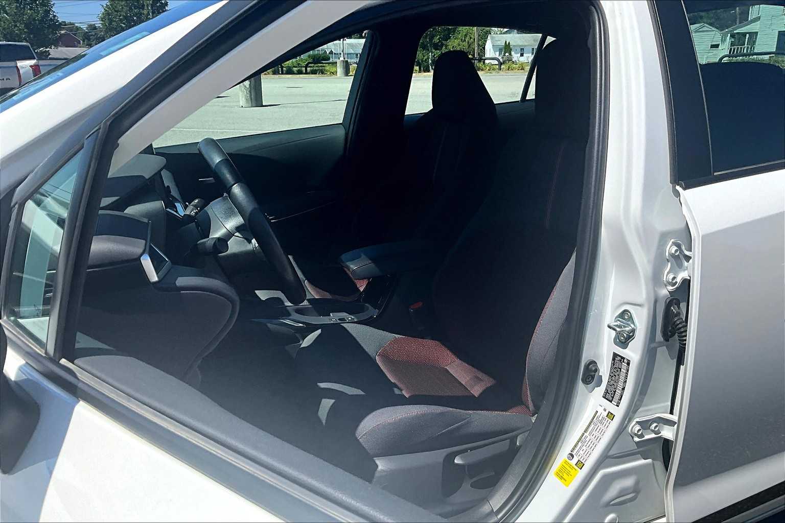 2023 Toyota Corolla SE - Photo 10