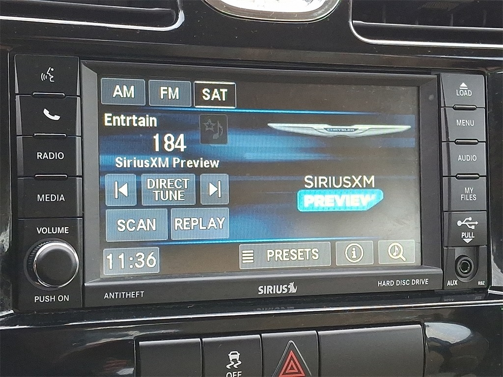 2013 Chrysler 200 Touring - Photo 19