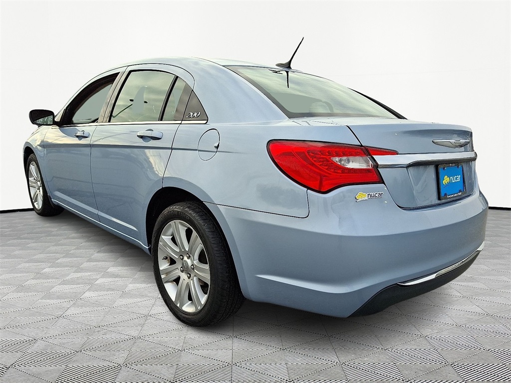 2013 Chrysler 200 Touring - Photo 5