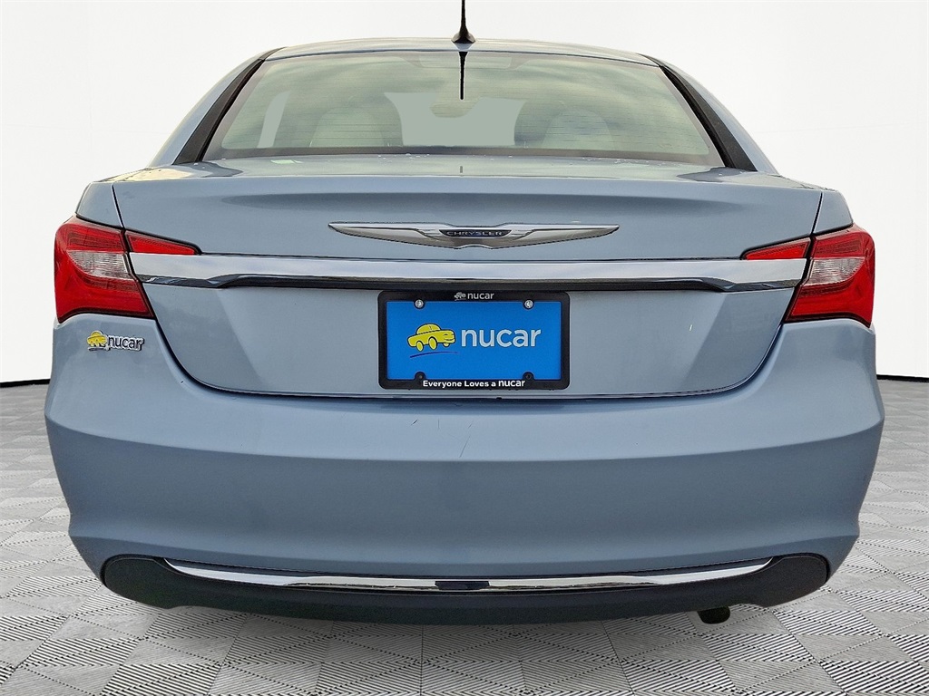 2013 Chrysler 200 Touring - Photo 6