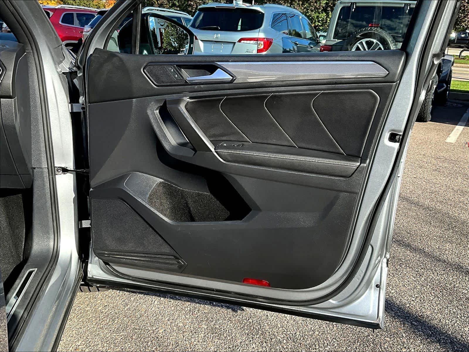 2022 Volkswagen Tiguan SE R-Line Black - Photo 12