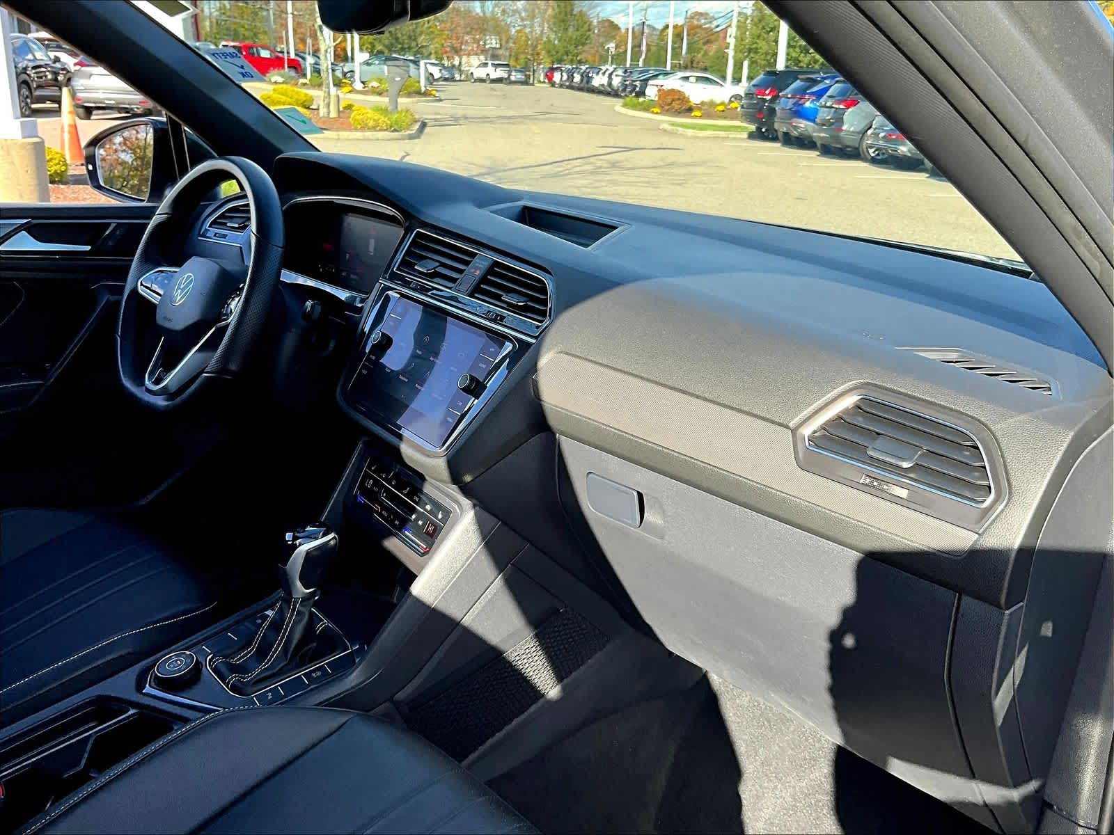2022 Volkswagen Tiguan SE R-Line Black - Photo 14