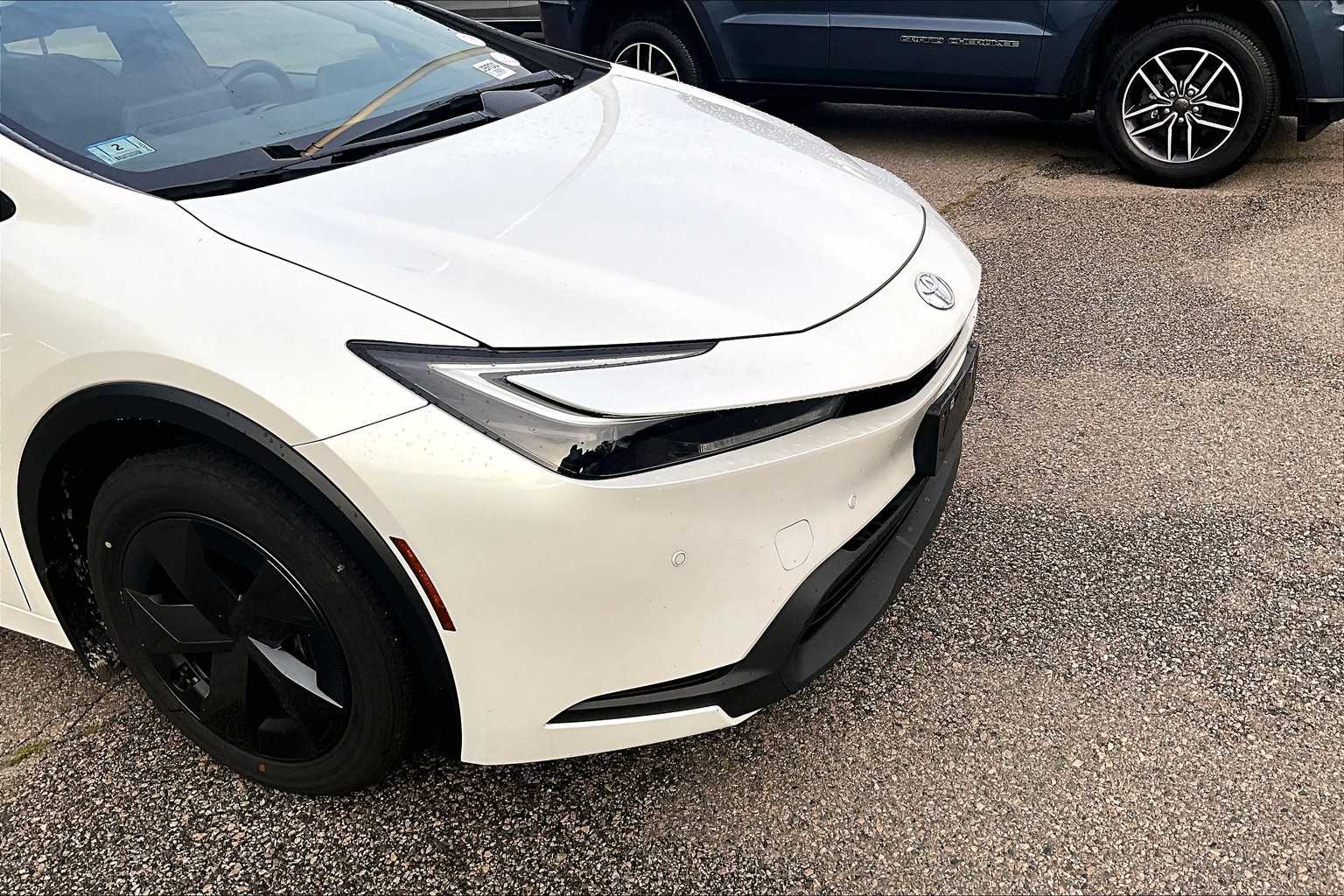 2024 Toyota Prius LE - Photo 5