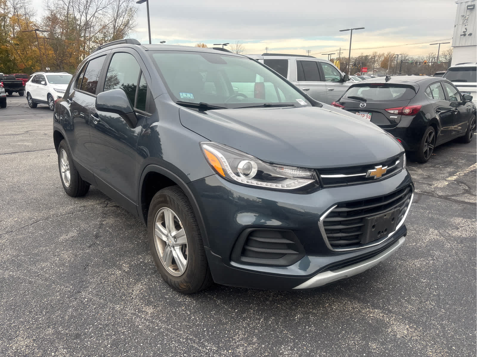 2022 Chevrolet Trax LT - Photo 3