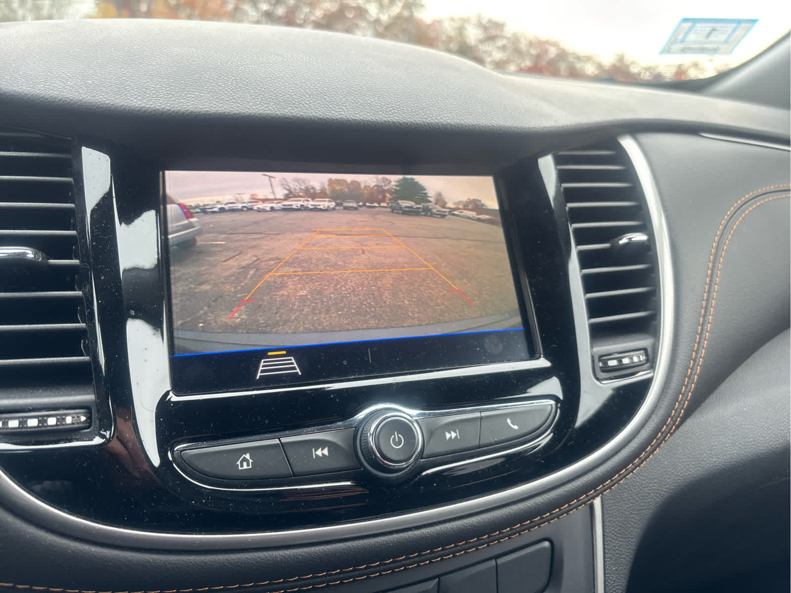 2022 Chevrolet Trax LT - Photo 9