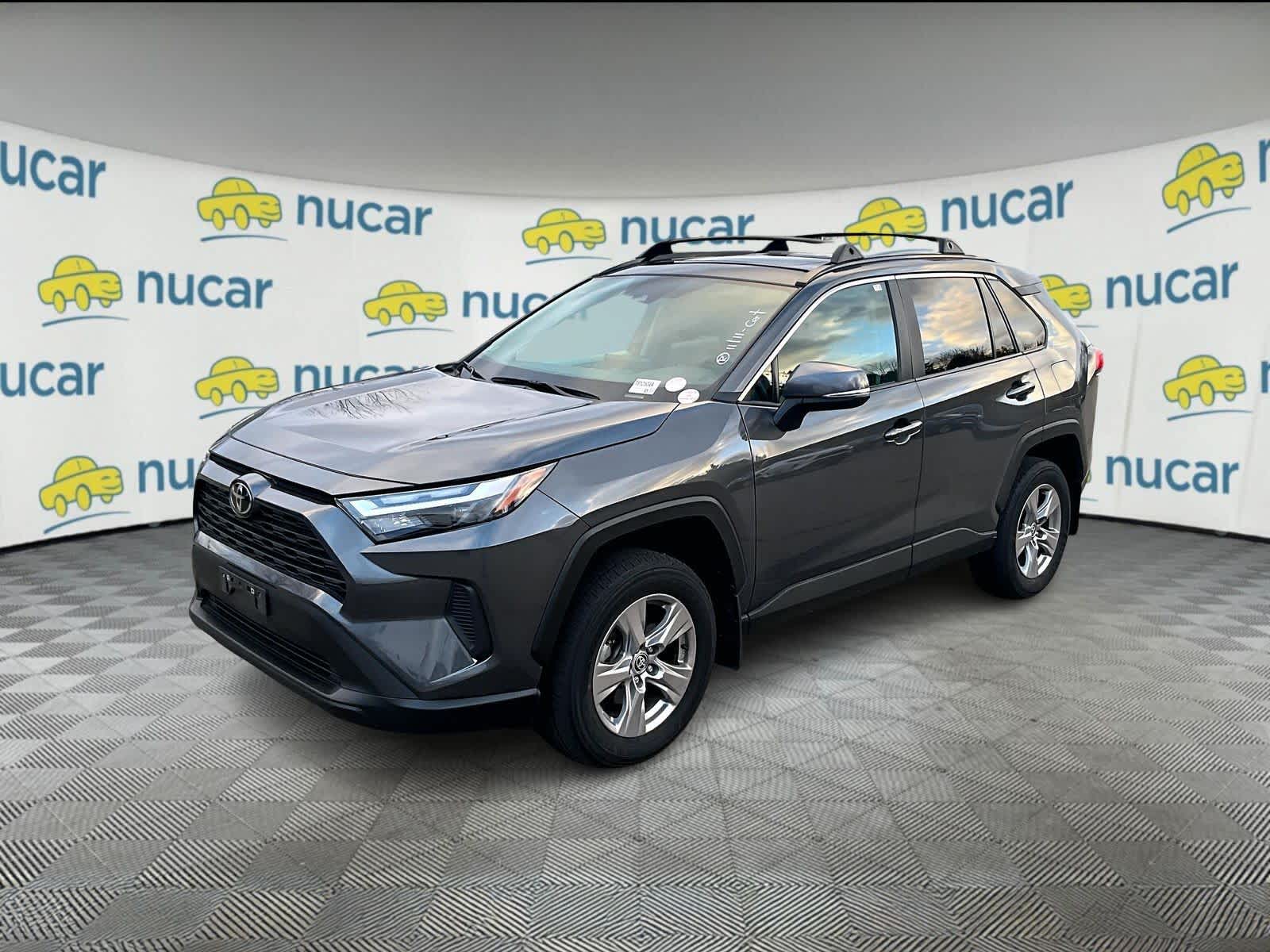 2022 Toyota RAV4 XLE - Photo 2