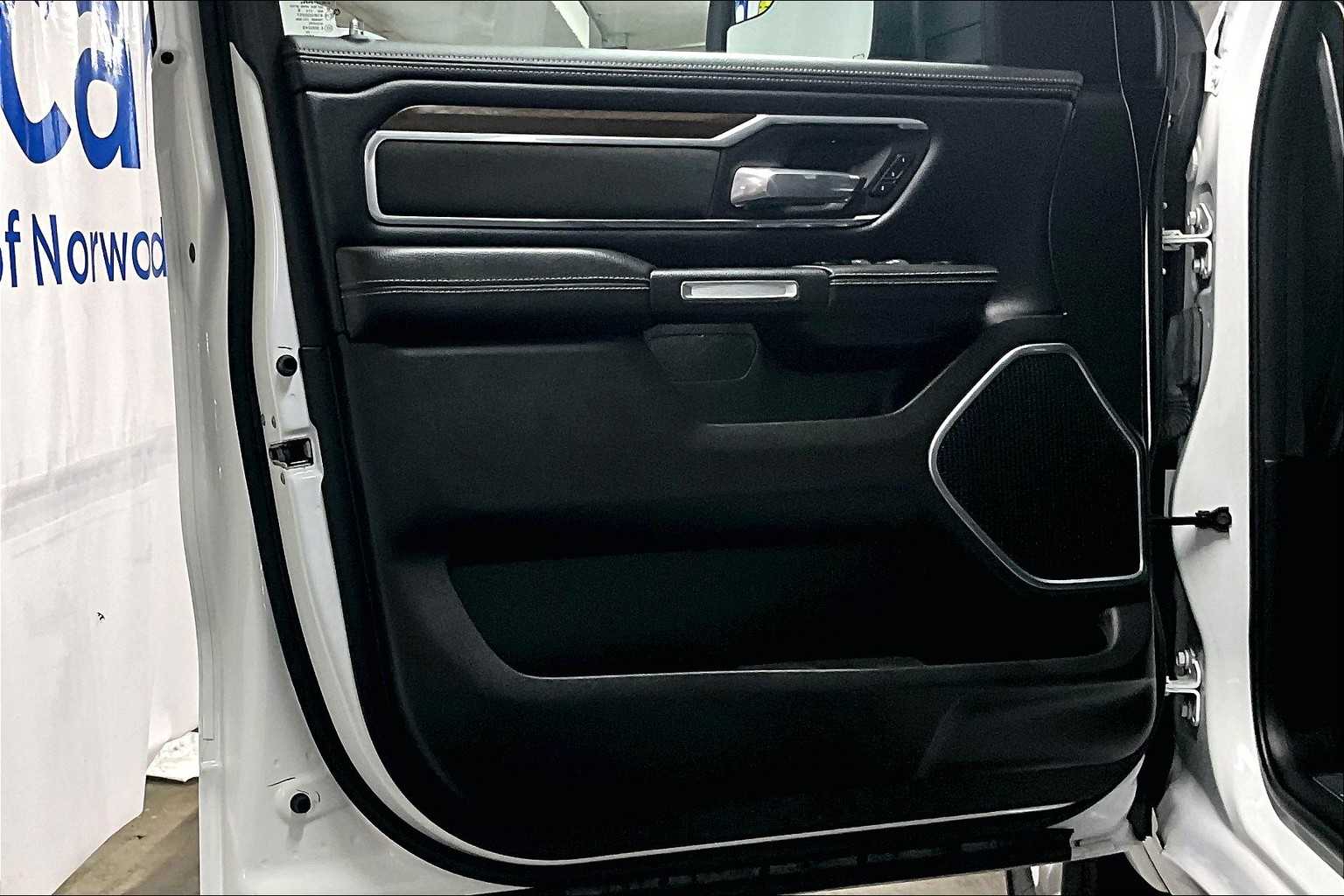 2022 Ram 1500 Laramie - Photo 9