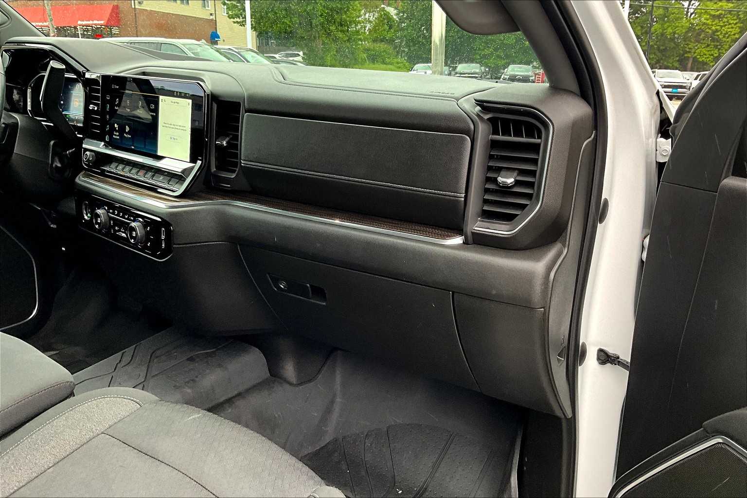2023 Chevrolet Silverado 1500 LT - Photo 13