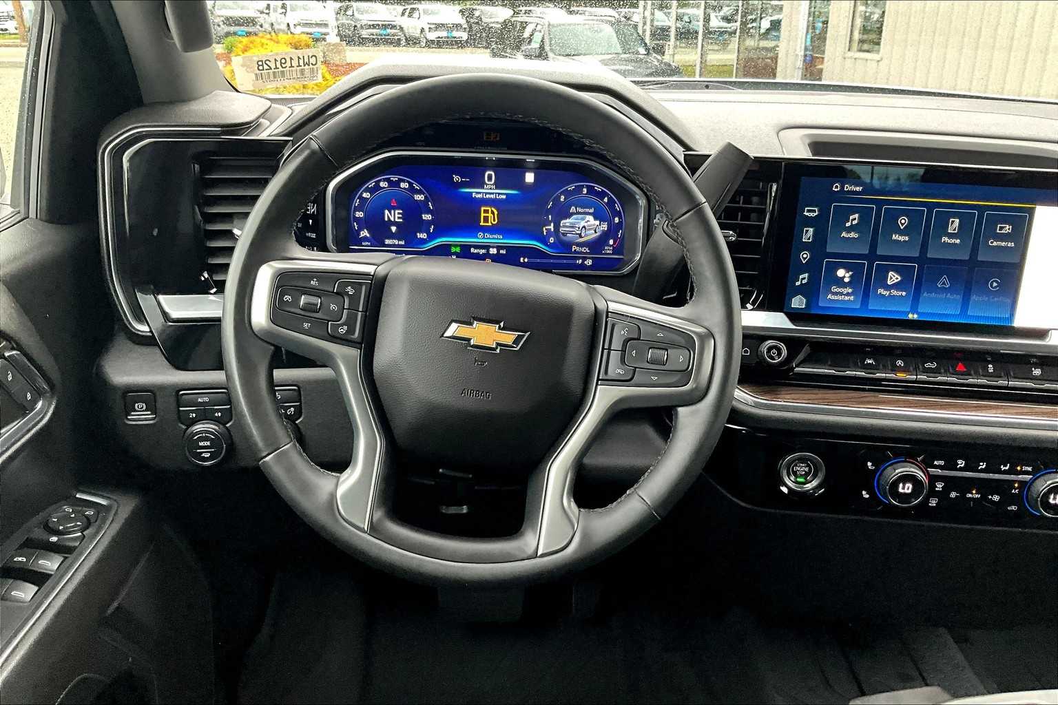 2023 Chevrolet Silverado 1500 LT - Photo 17