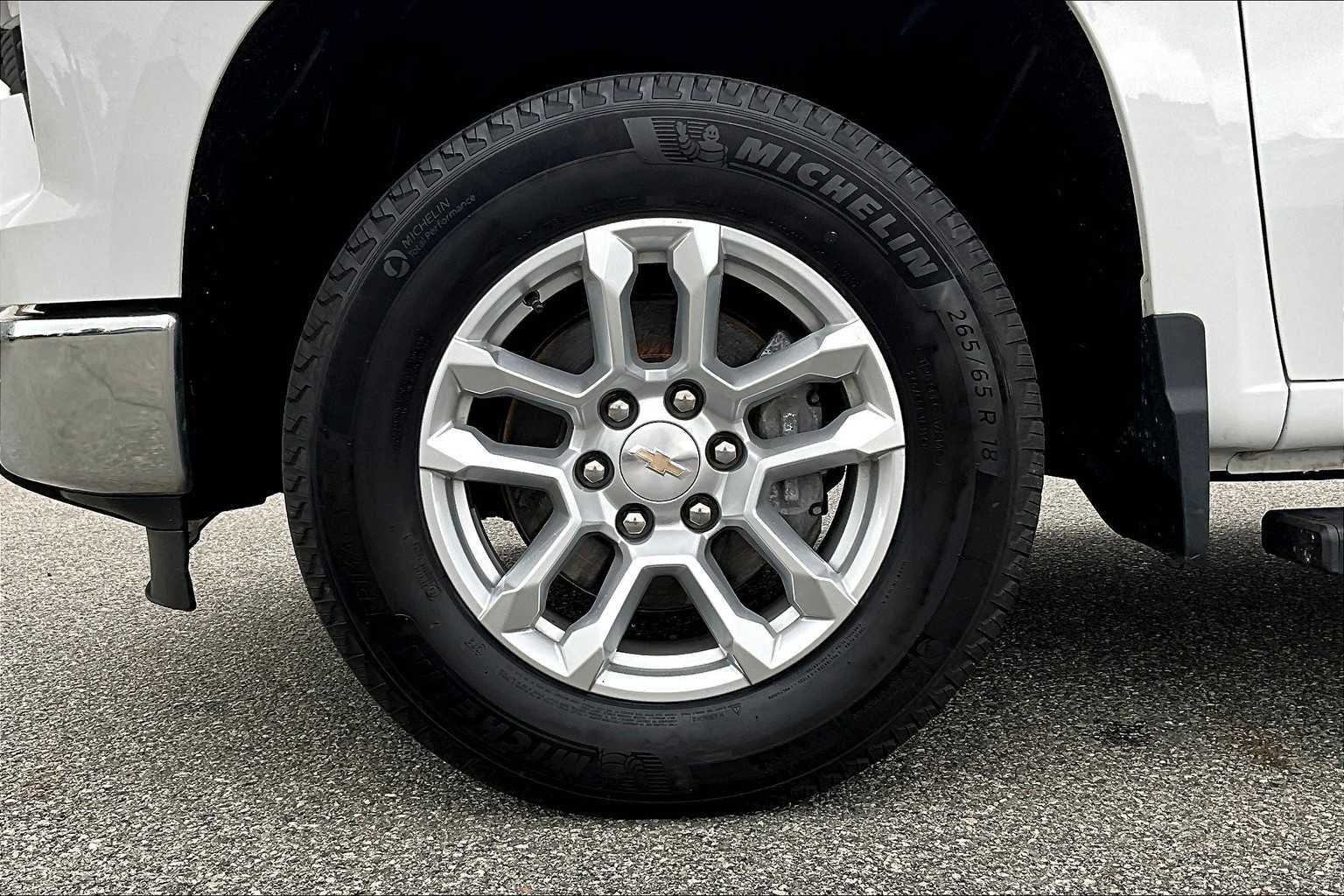 2023 Chevrolet Silverado 1500 LT - Photo 7
