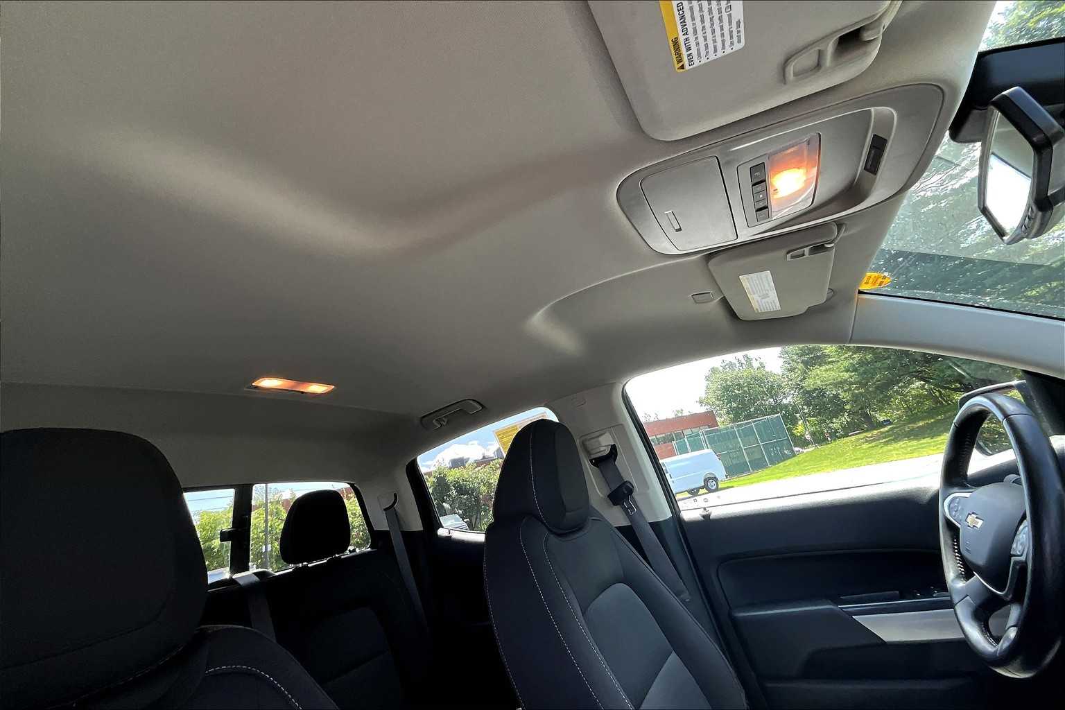 2022 Chevrolet Colorado 4WD LT - Photo 22