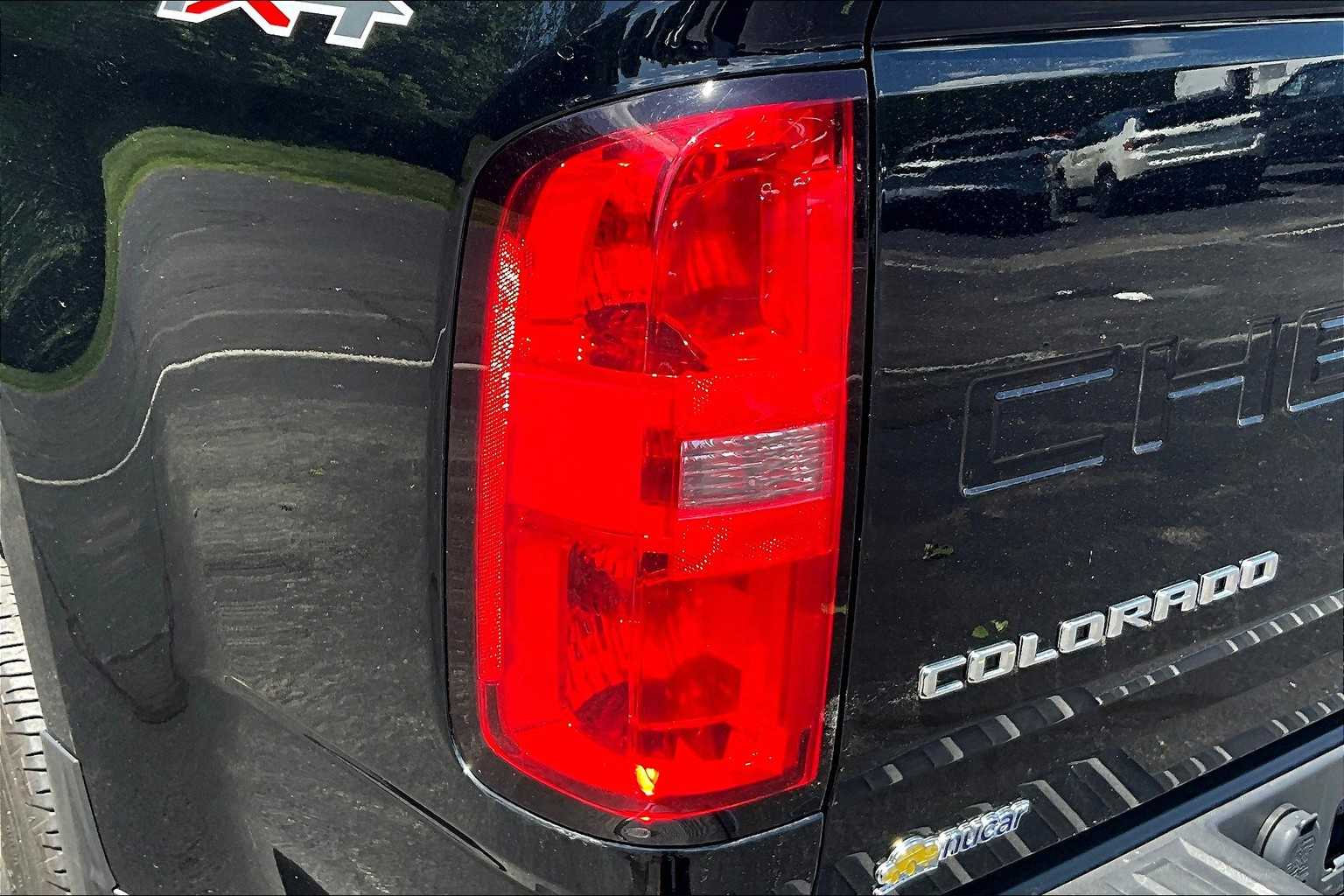 2022 Chevrolet Colorado 4WD LT - Photo 33