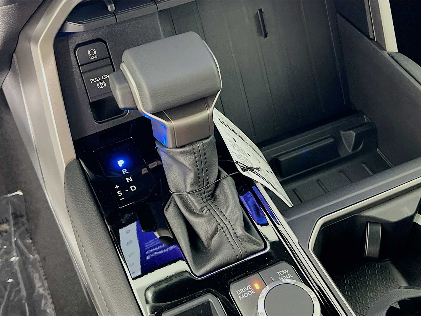 2025 Toyota Tundra Limited - Photo 11