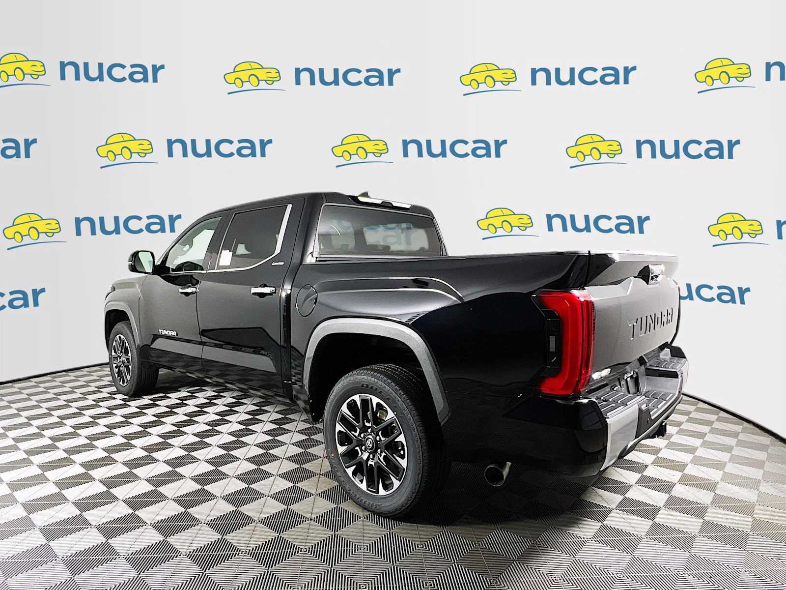 2025 Toyota Tundra Limited - Photo 4