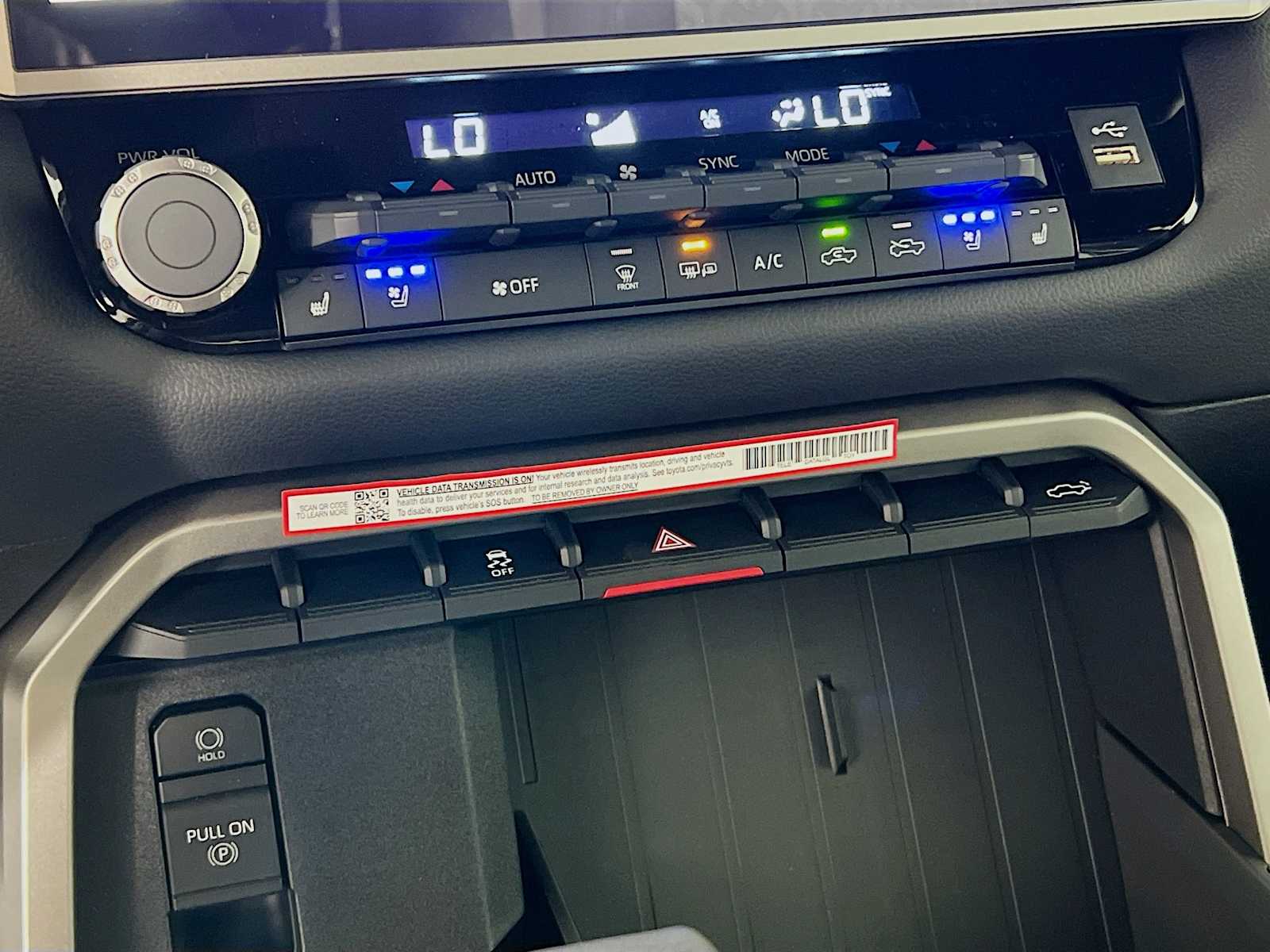 2025 Toyota Tundra Limited - Photo 10