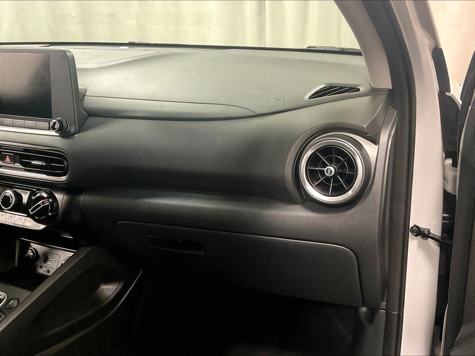 2023 Hyundai Kona SEL - Photo 13