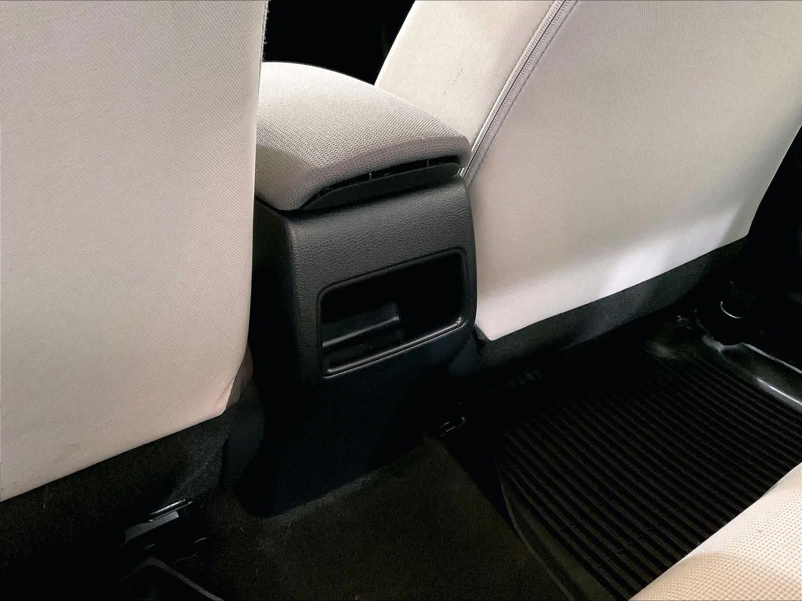 2022 Toyota Corolla LE - Photo 27