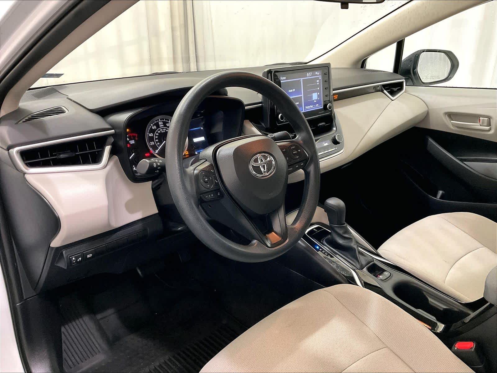2022 Toyota Corolla LE - Photo 8