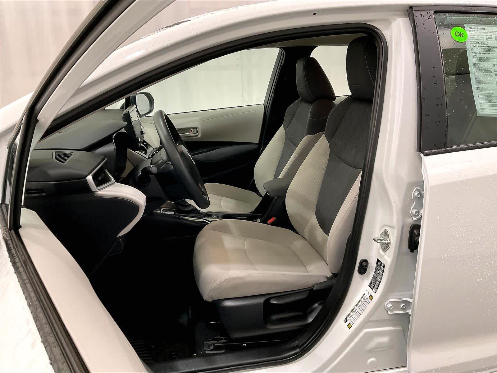 2022 Toyota Corolla LE - Photo 10