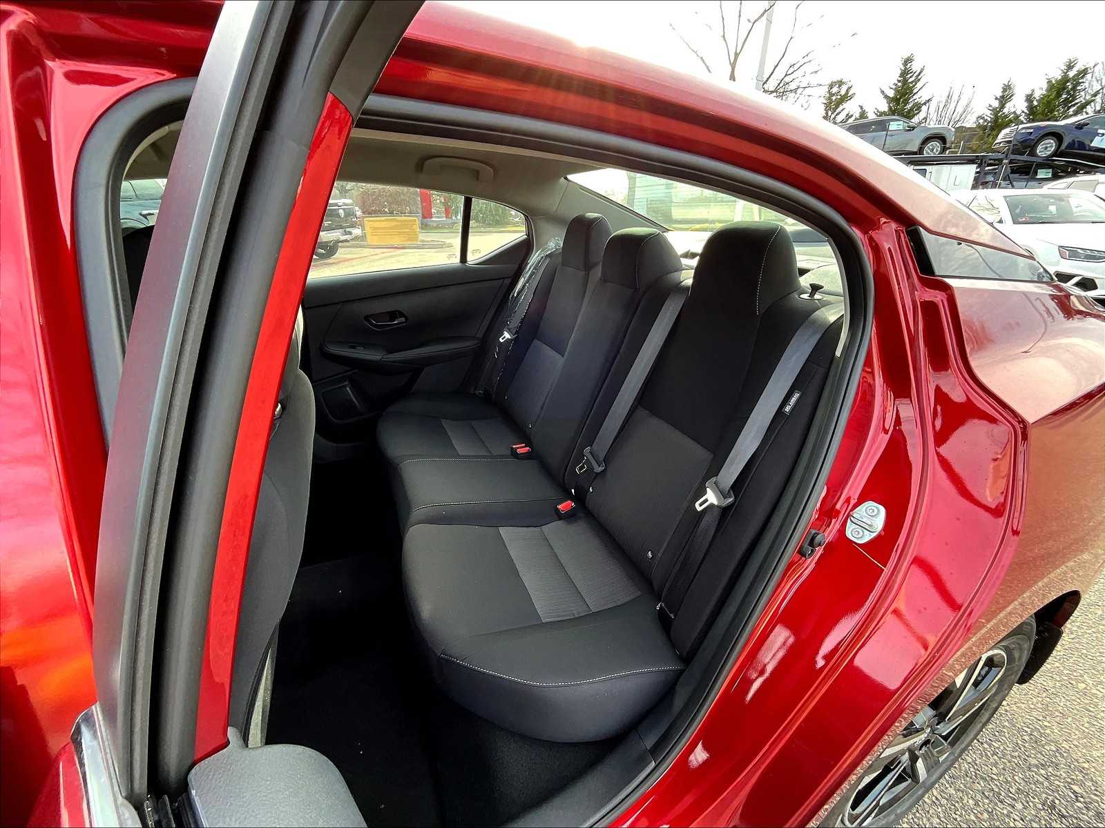 2025 Nissan Sentra SV - Photo 15