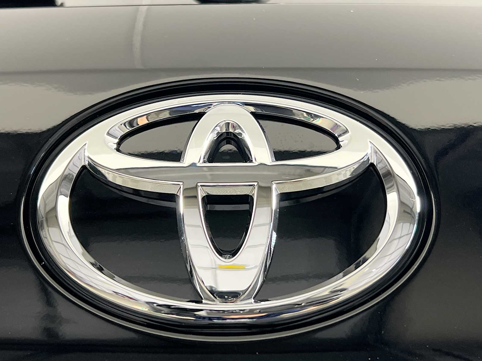 2025 Toyota Highlander XLE - Photo 18