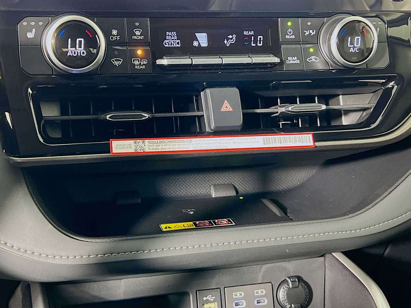 2025 Toyota Highlander XLE - Photo 10