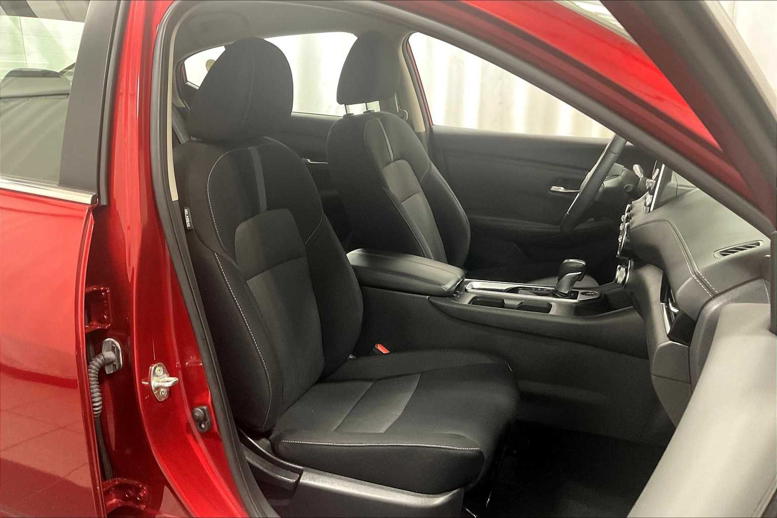 2022 Nissan Sentra SV - Photo 11