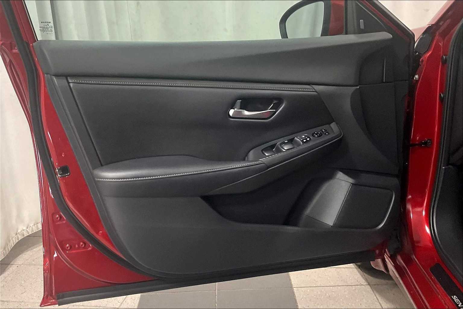 2022 Nissan Sentra SV - Photo 9