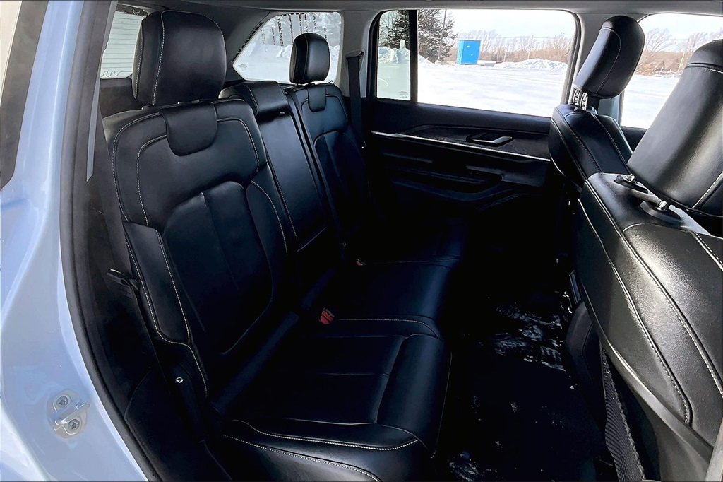 2023 Jeep Grand Cherokee Limited - Photo 16