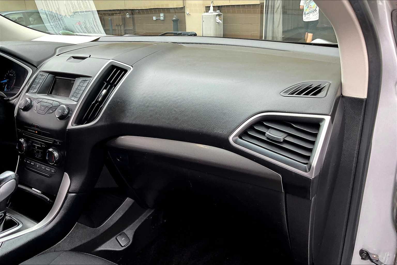 2017 Ford Edge SEL - Photo 13